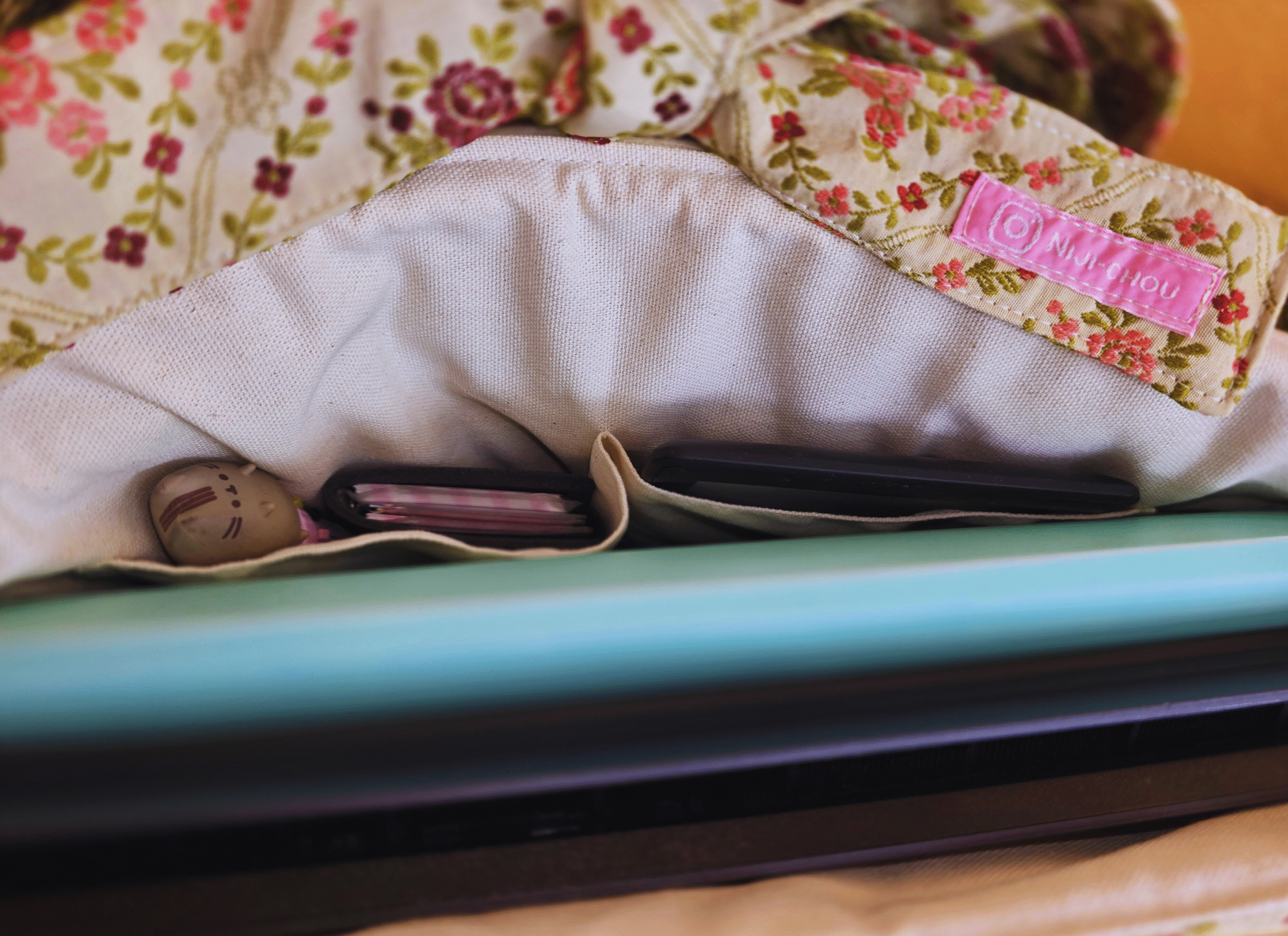 Sac bandoulière fleuri tissé avec un nœud crème bretagne nijichou