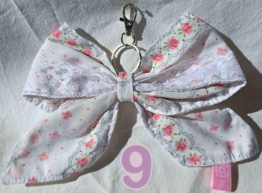 porte clé noeud tissu fleur fait main en France par Nijichou – Accessoire éco-responsable